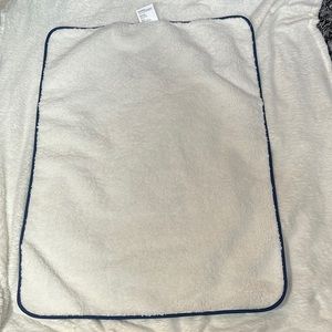 Frisco sherpa brand new pet blanket